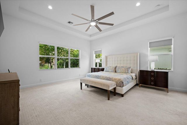 9236 Crestview Circle, Palm Beach Gardens, FL 33412