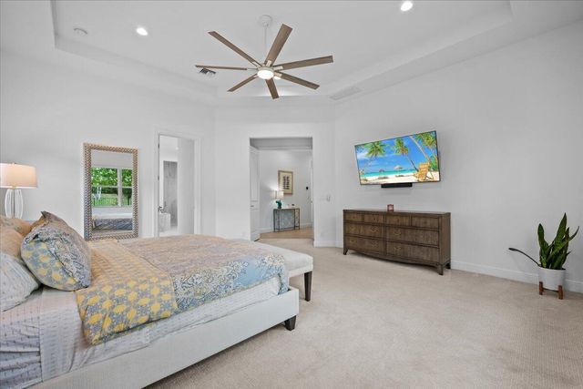 9236 Crestview Circle, Palm Beach Gardens, FL 33412