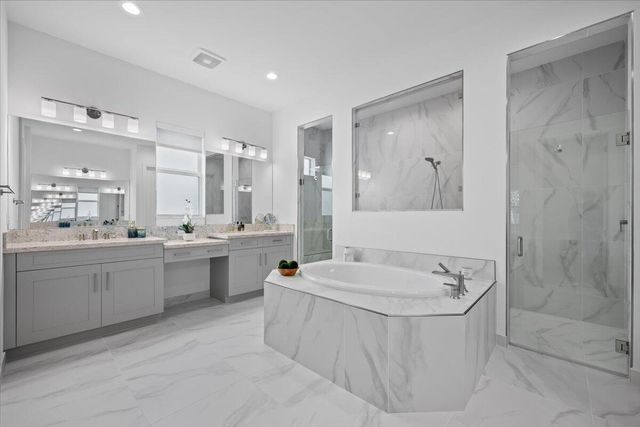 9236 Crestview Circle, Palm Beach Gardens, FL 33412