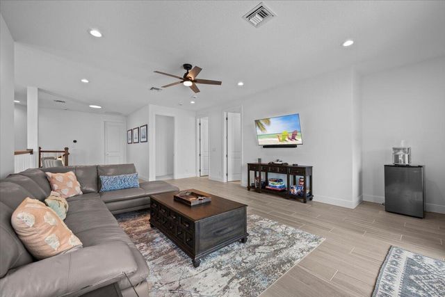 9236 Crestview Circle, Palm Beach Gardens, FL 33412