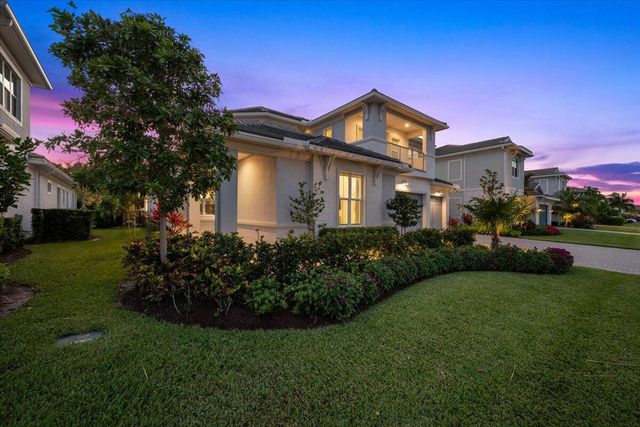 9236 Crestview Circle, Palm Beach Gardens, FL 33412