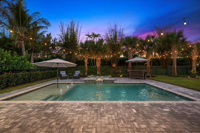 9236 Crestview Circle, Palm Beach Gardens, FL 33412