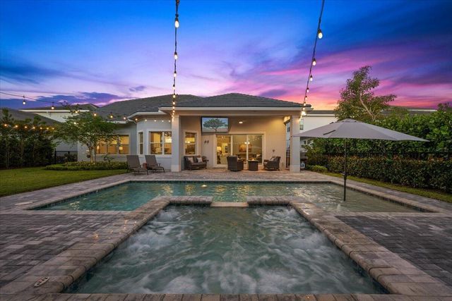 9236 Crestview Circle, Palm Beach Gardens, FL 33412