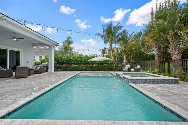 9236 Crestview Circle, Palm Beach Gardens, FL 33412