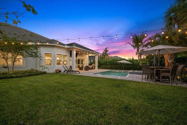 9236 Crestview Circle, Palm Beach Gardens, FL 33412