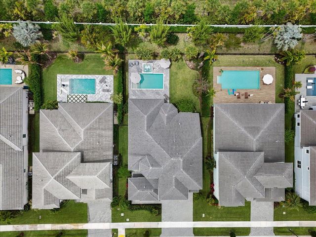 9236 Crestview Circle, Palm Beach Gardens, FL 33412