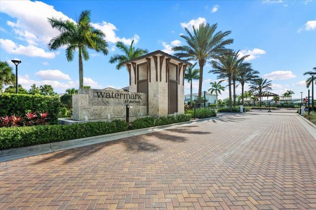 9236 Crestview Circle, Palm Beach Gardens, FL 33412