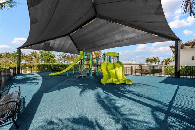 9236 Crestview Circle, Palm Beach Gardens, FL 33412