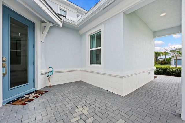 9236 Crestview Circle, Palm Beach Gardens, FL 33412