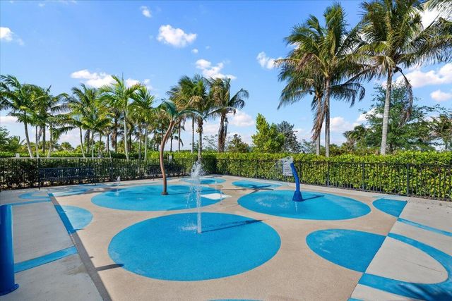 9236 Crestview Circle, Palm Beach Gardens, FL 33412