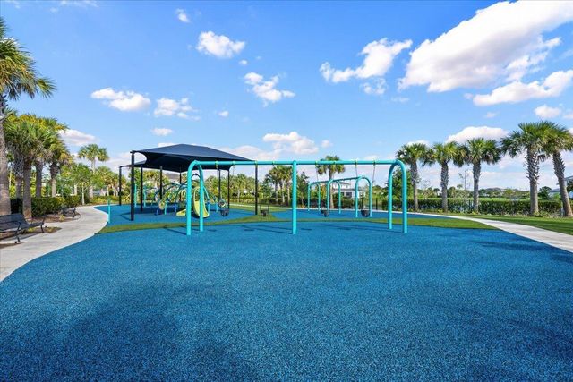 9236 Crestview Circle, Palm Beach Gardens, FL 33412