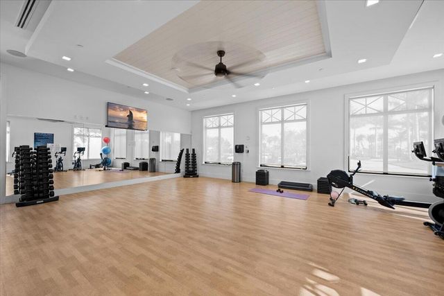 9236 Crestview Circle, Palm Beach Gardens, FL 33412