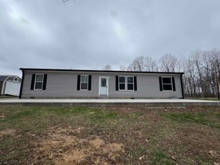 9123 E Pine Road, Bloomfield, IN 47424