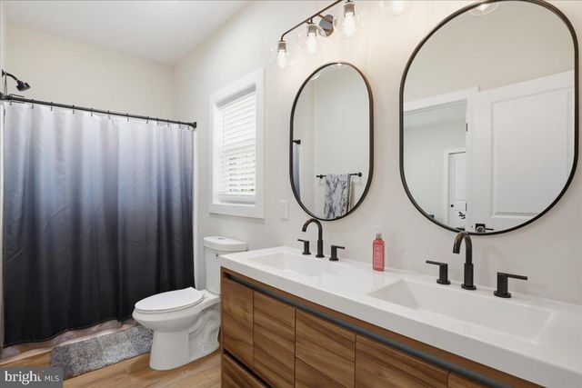 306 DOGWOOD DR, Cross Junction, VA 22625