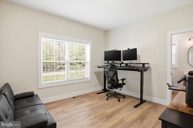 306 DOGWOOD DR, Cross Junction, VA 22625