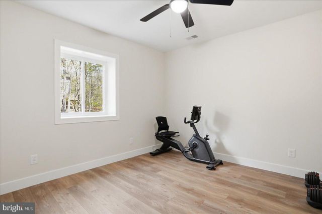 306 DOGWOOD DR, Cross Junction, VA 22625