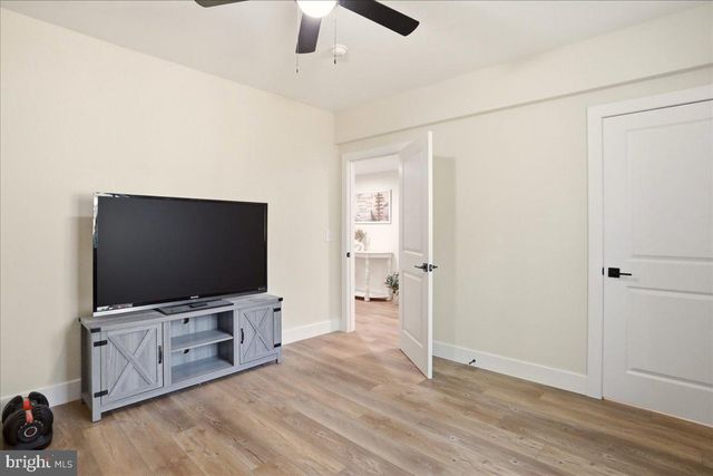 306 DOGWOOD DR, Cross Junction, VA 22625