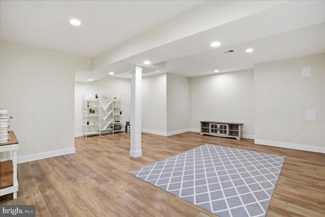 306 DOGWOOD DR, Cross Junction, VA 22625