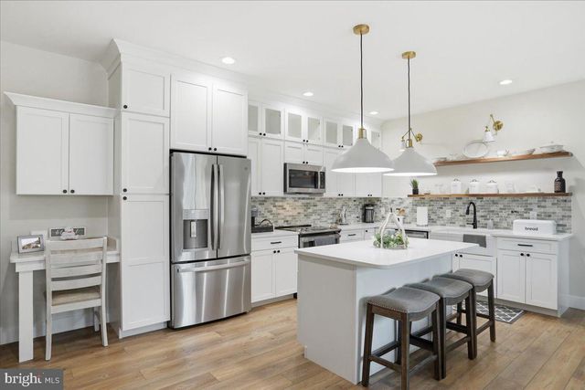 306 DOGWOOD DR, Cross Junction, VA 22625