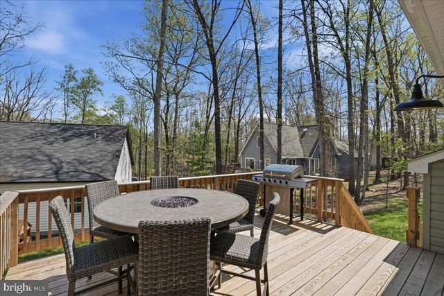 306 DOGWOOD DR, Cross Junction, VA 22625