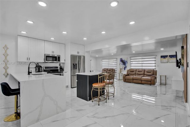 11751 SW 168th Ter, Miami, FL 33177