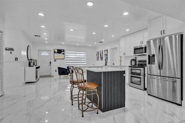 11751 SW 168th Ter, Miami, FL 33177