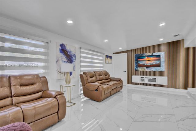 11751 SW 168th Ter, Miami, FL 33177