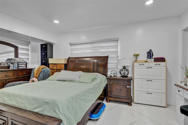 11751 SW 168th Ter, Miami, FL 33177