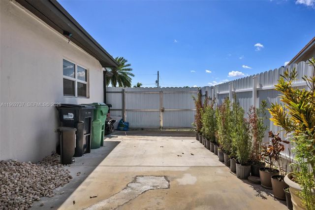 11751 SW 168th Ter, Miami, FL 33177