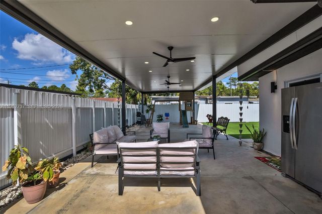 11751 SW 168th Ter, Miami, FL 33177