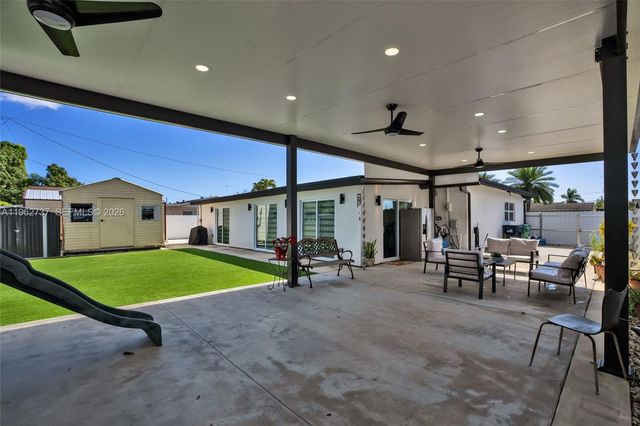 11751 SW 168th Ter, Miami, FL 33177