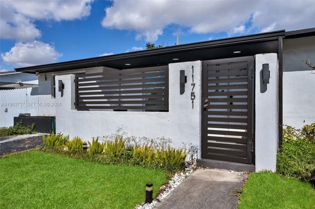 11751 SW 168th Ter, Miami, FL 33177