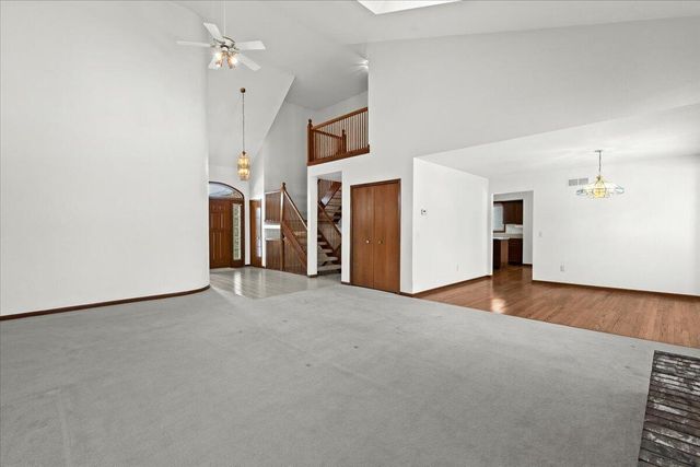 2126 Kennedy Drive, Rochester Hills, MI 48309