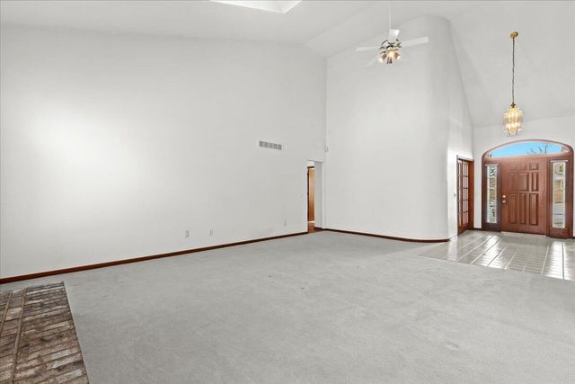 2126 Kennedy Drive, Rochester Hills, MI 48309