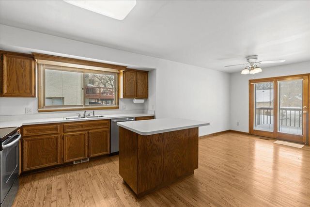 2126 Kennedy Drive, Rochester Hills, MI 48309