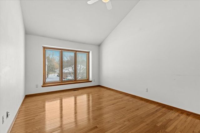 2126 Kennedy Drive, Rochester Hills, MI 48309