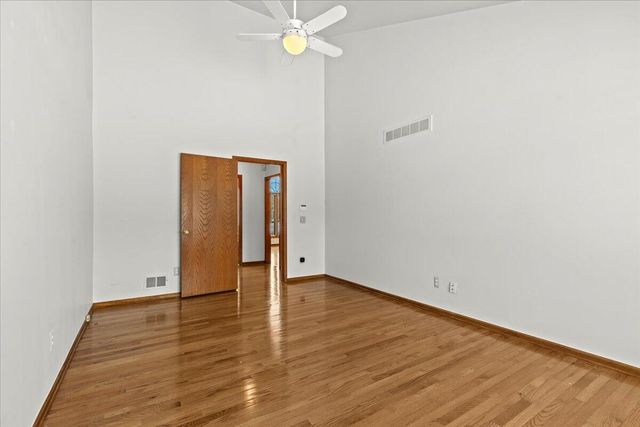 2126 Kennedy Drive, Rochester Hills, MI 48309