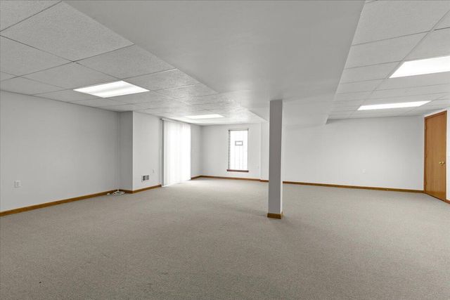 2126 Kennedy Drive, Rochester Hills, MI 48309