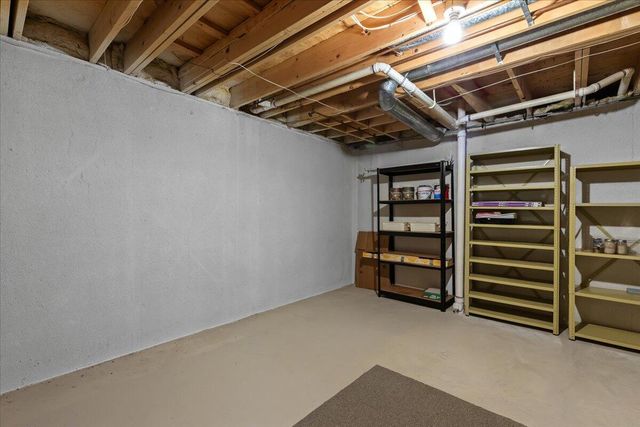 2126 Kennedy Drive, Rochester Hills, MI 48309