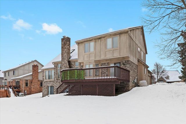 2126 Kennedy Drive, Rochester Hills, MI 48309