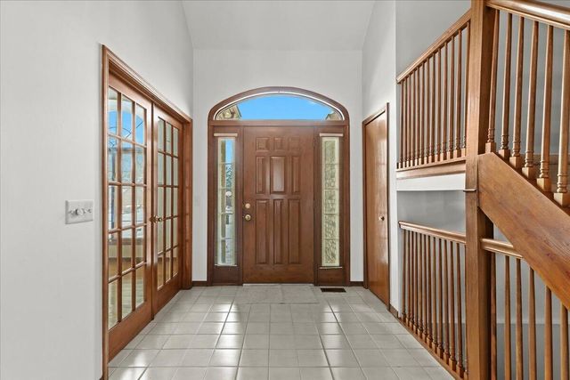 2126 Kennedy Drive, Rochester Hills, MI 48309