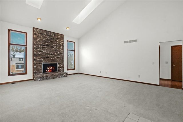 2126 Kennedy Drive, Rochester Hills, MI 48309