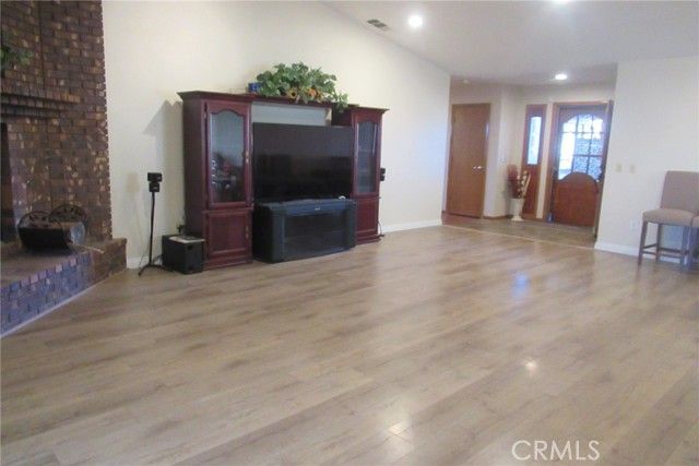 16035 Venango, Apple Valley, CA 92307