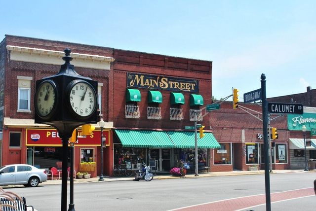 612 S Jackson Boulevard, Chesterton, IN 46304