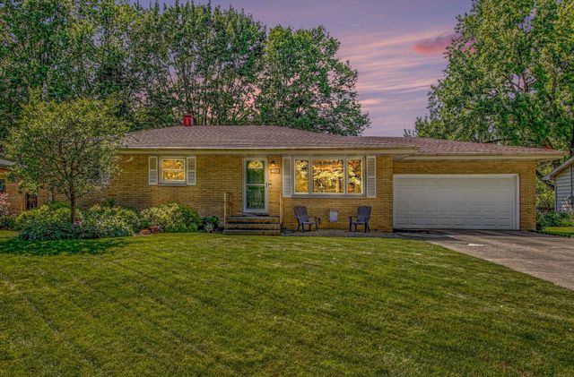 612 S Jackson Boulevard, Chesterton, IN 46304