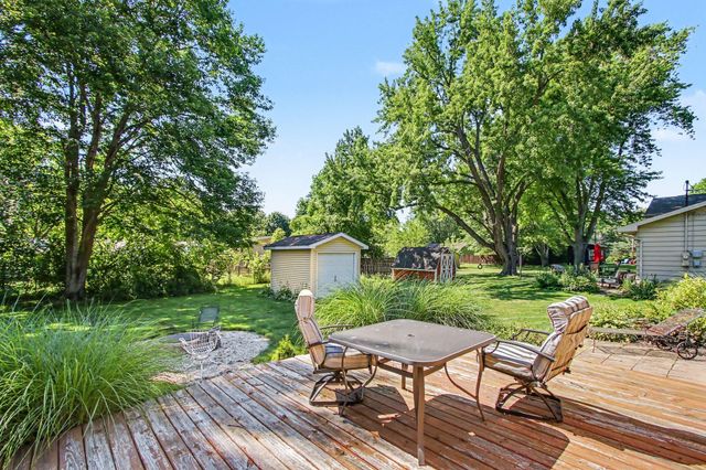 612 S Jackson Boulevard, Chesterton, IN 46304