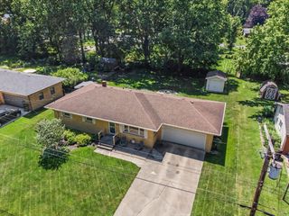 612 S Jackson Boulevard, Chesterton, IN 46304