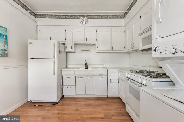 1061 WEST AVE, Ocean City, NJ 08226