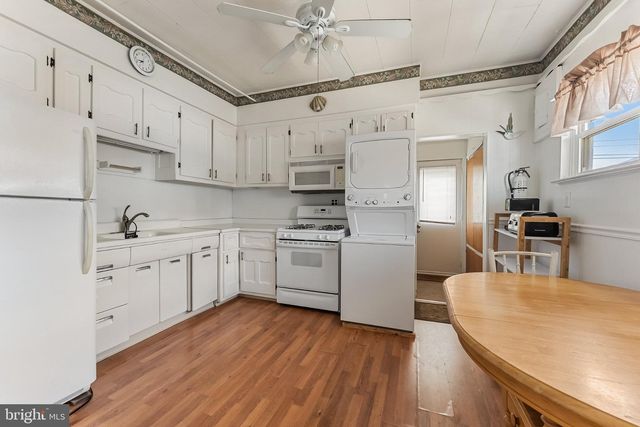 1061 WEST AVE, Ocean City, NJ 08226