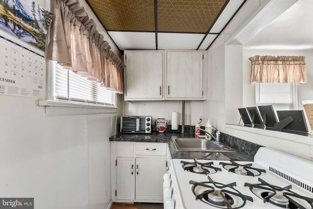 1061 WEST AVE, Ocean City, NJ 08226